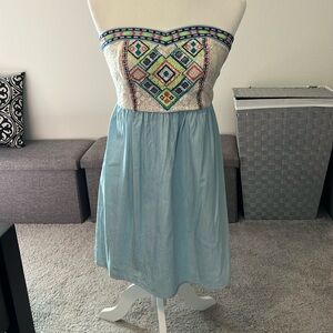 EUC Flying Tomato from Anthropologie Embroidered Dress - Small